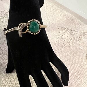 Emerald gold bracelet.